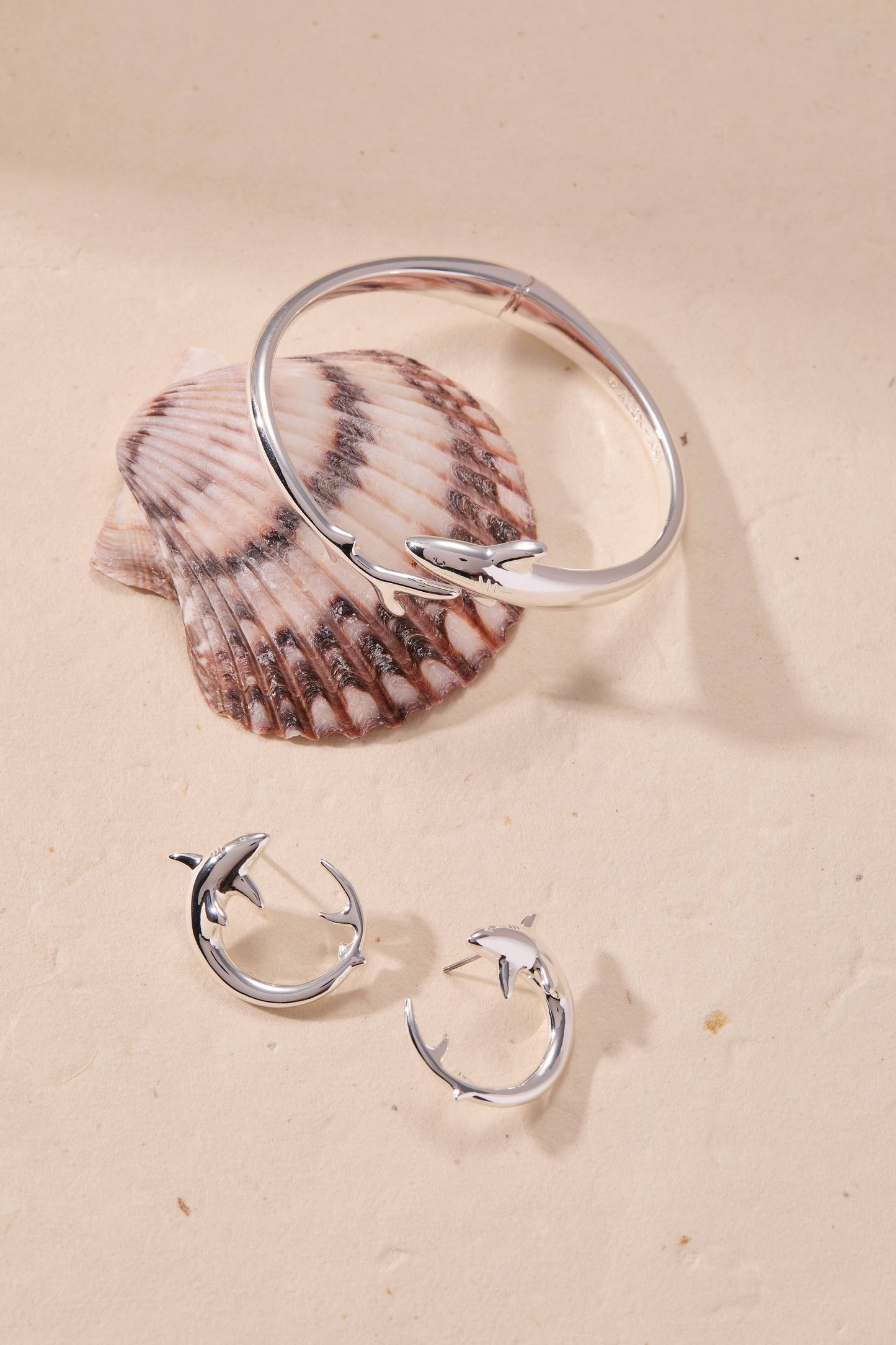 Shark Bypass Cuff: Silver