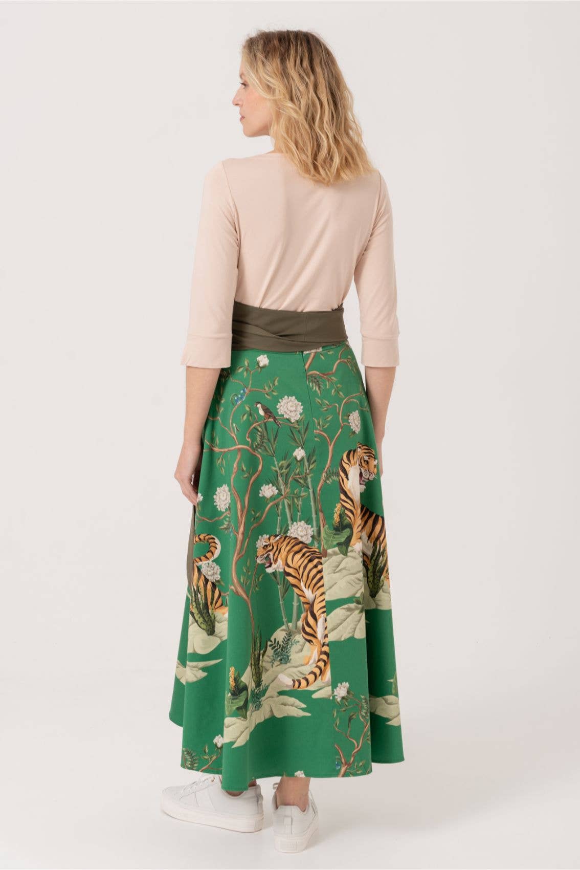 Maxi skirt with tiger print green: L