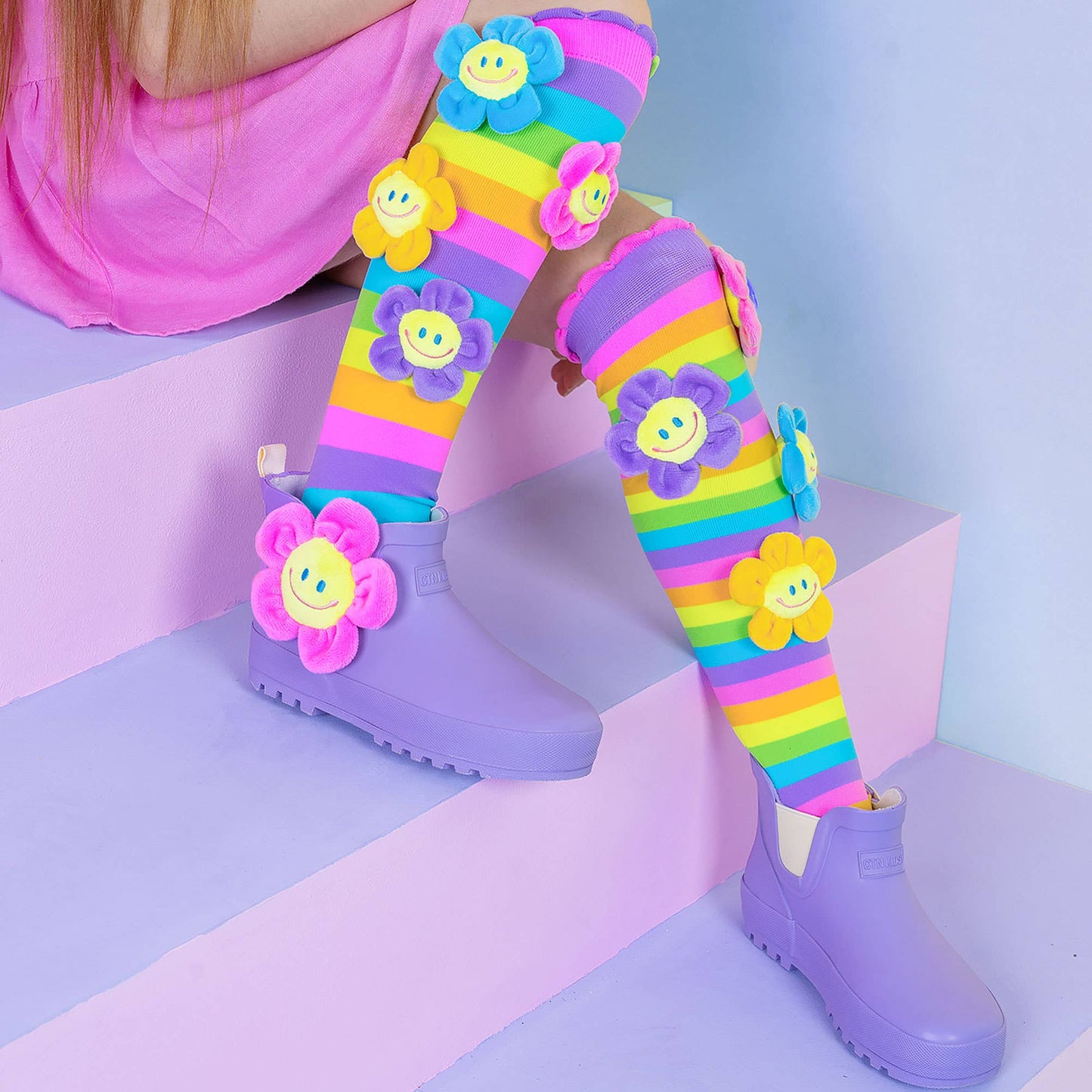 SOCKS   |    OOPSIE DAISY SOCKS: Kids & Adults Age 6 - 99