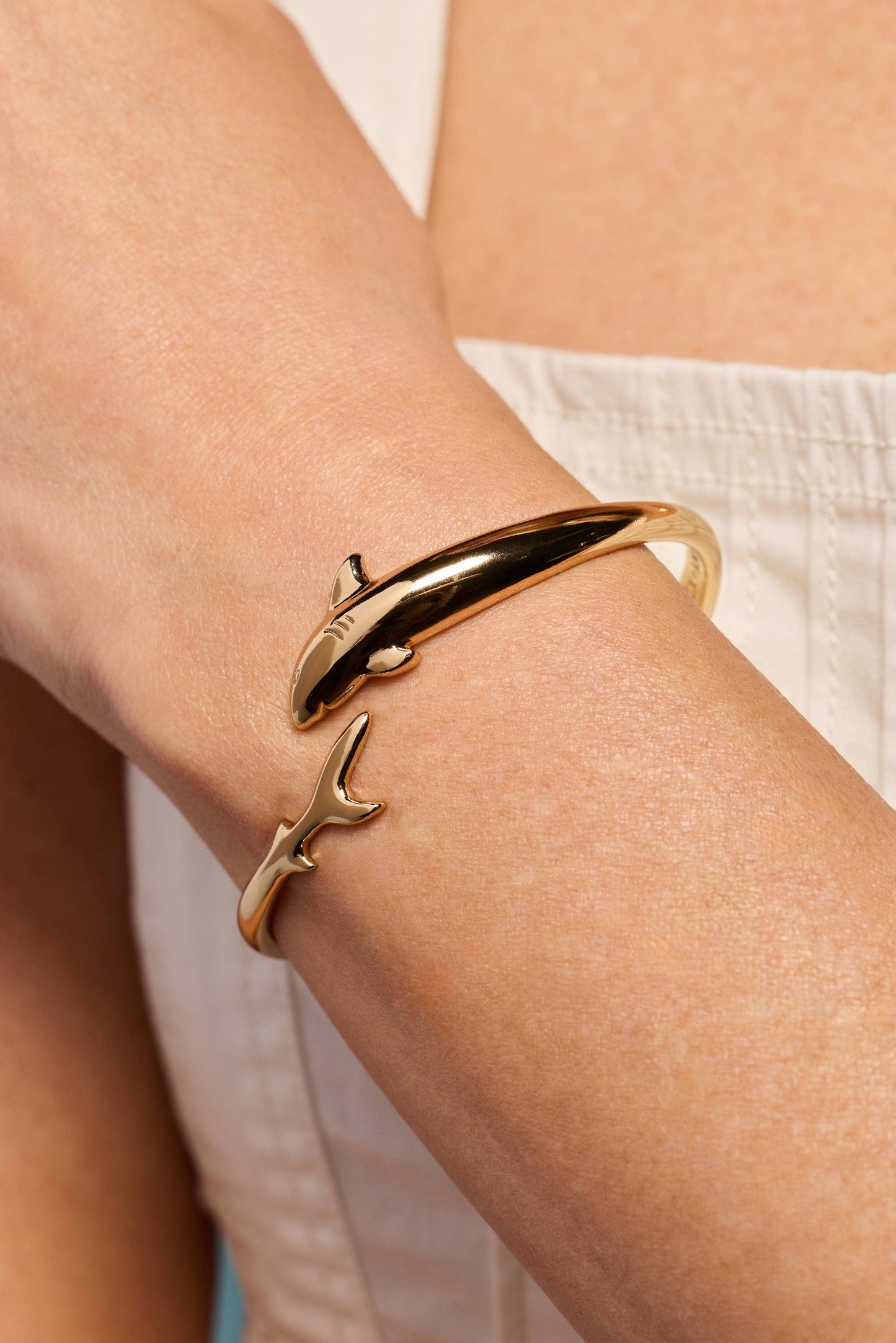 Shark Bypass Cuff: Silver