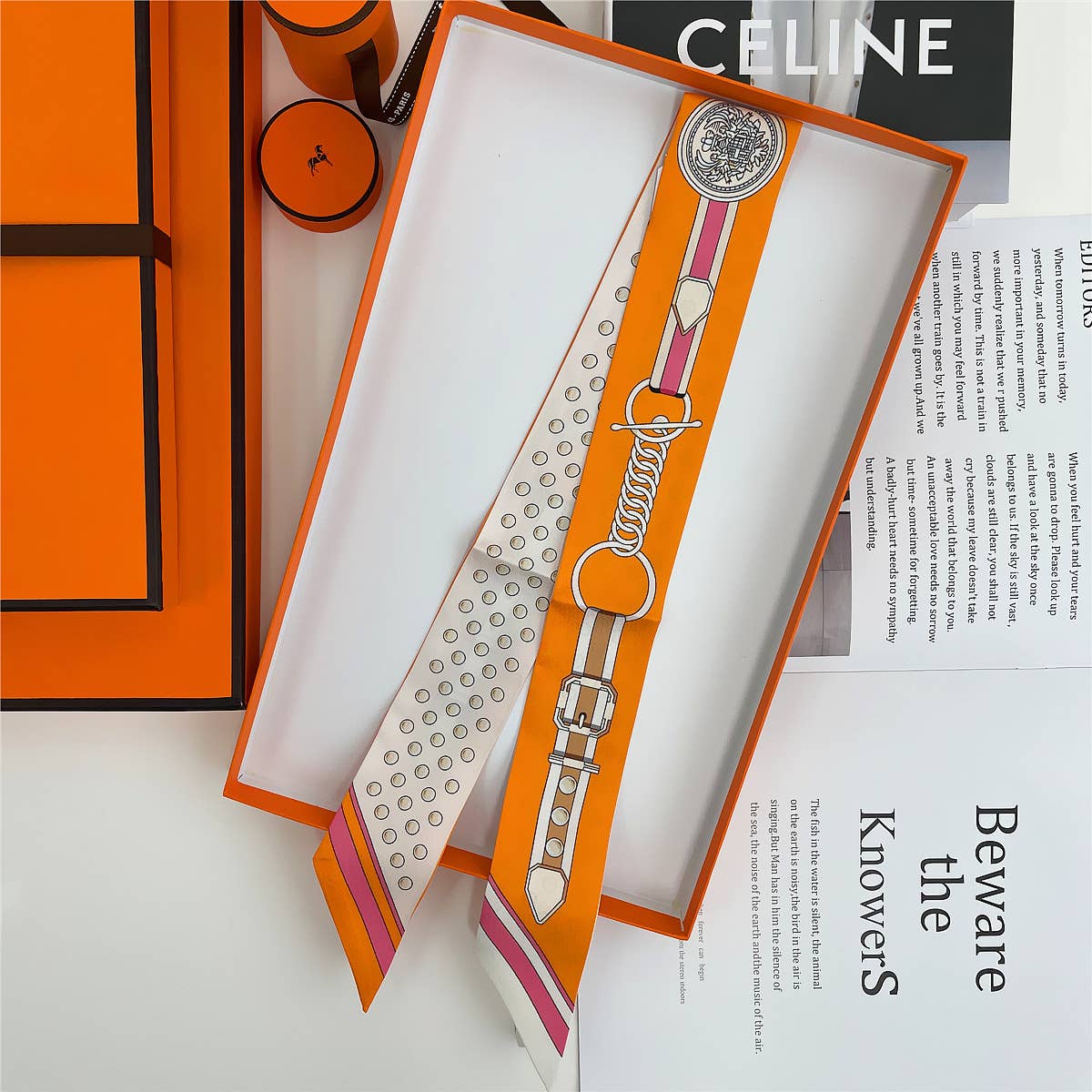Chain Ribbon Scarf and Round Orange Gift Box: Black