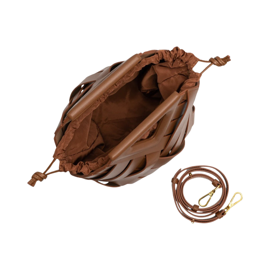 Santaella   |    Annika Brown Bag