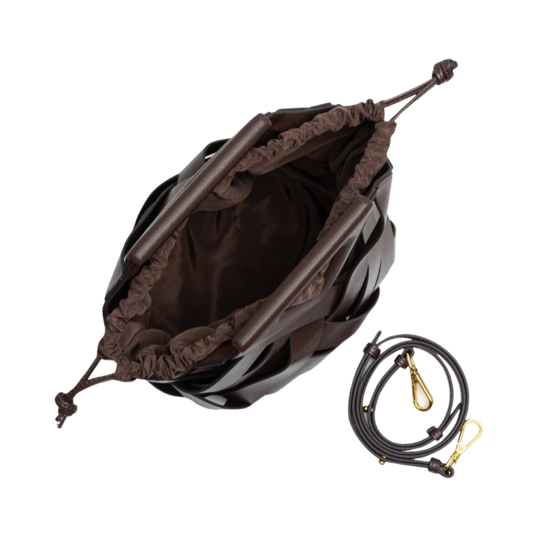 Santaella   |    Annika Brown Bag