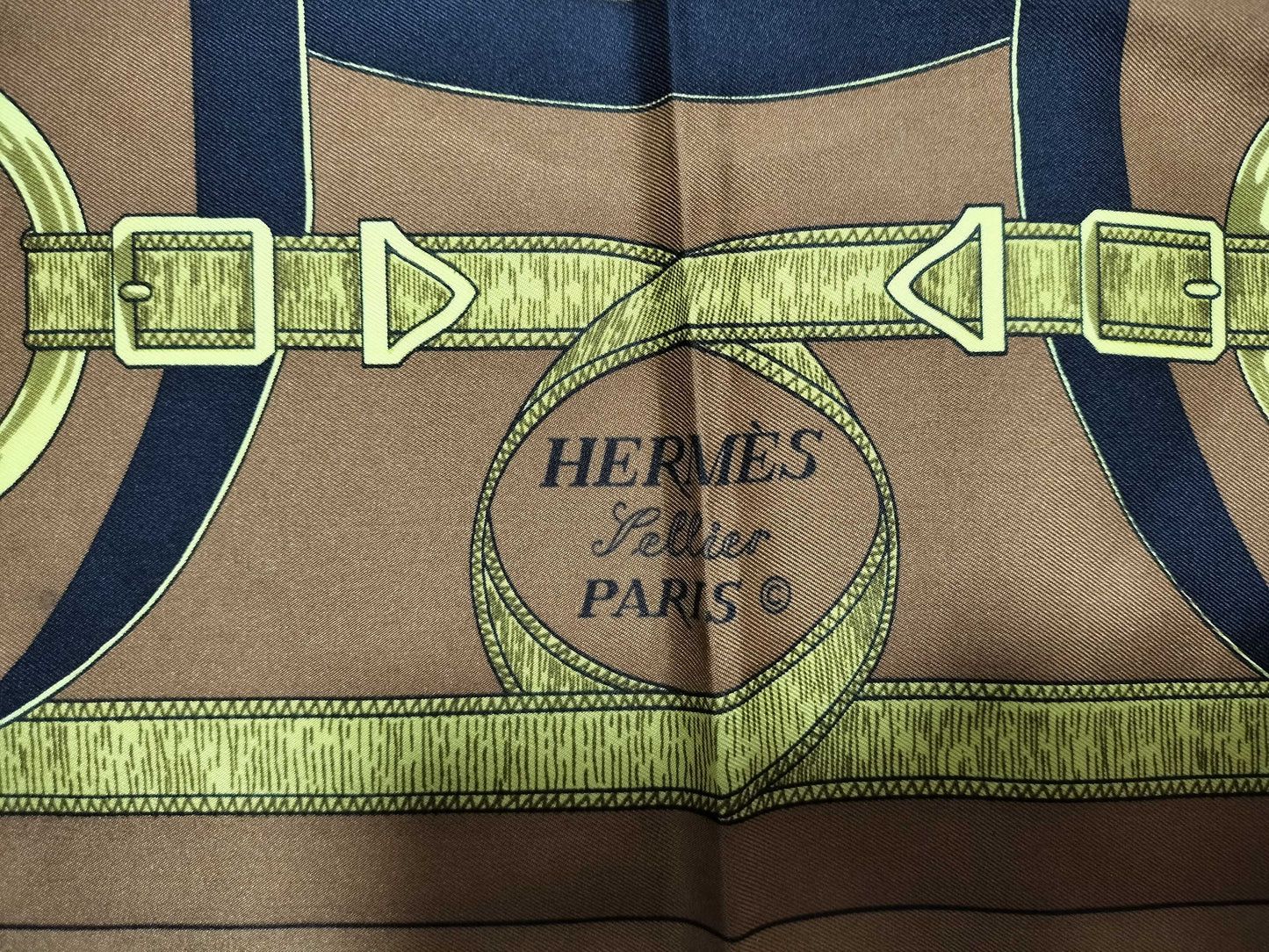 Hermes   |     Eperon D'Or Carre 90