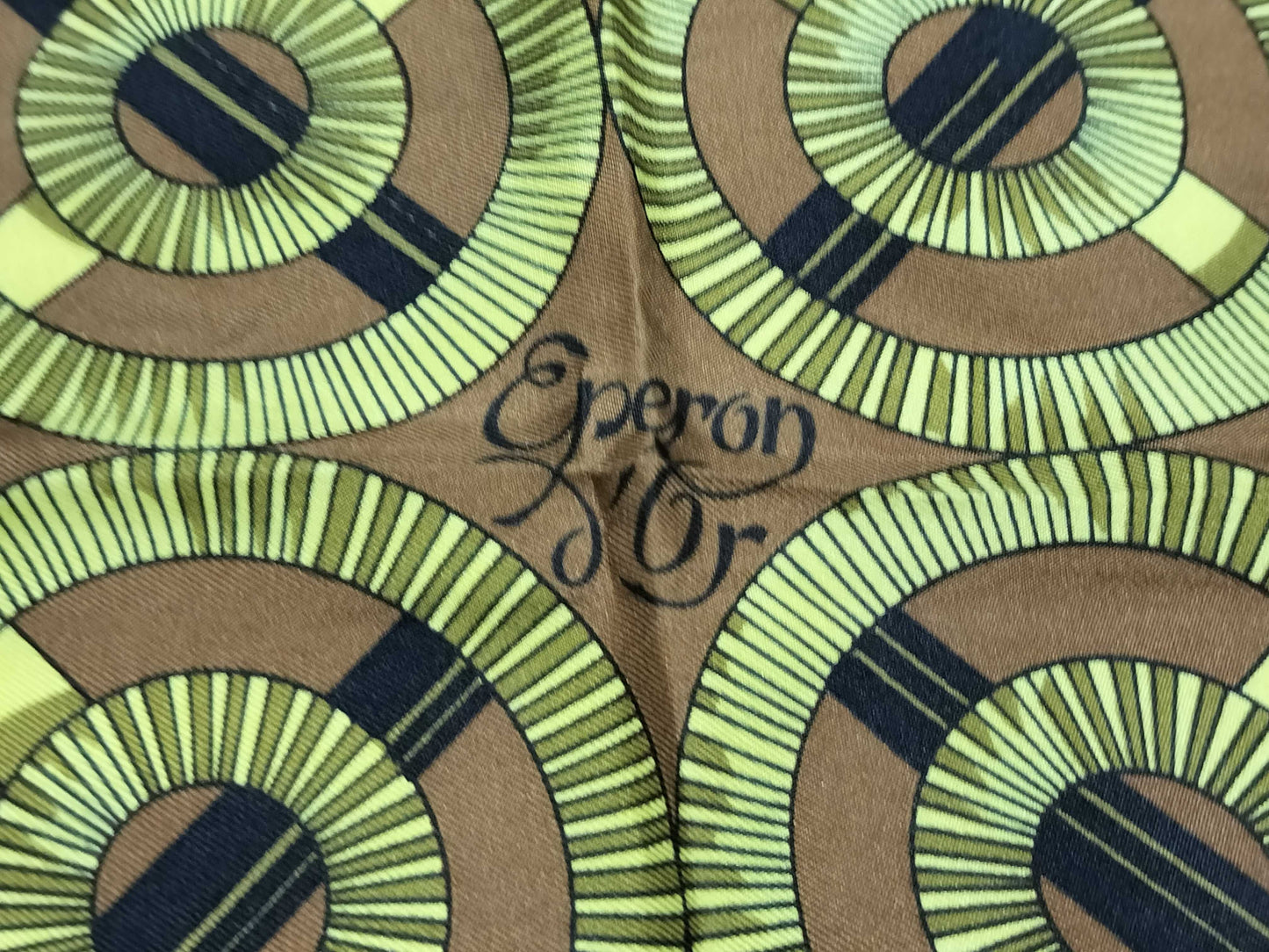 Hermes   |     Eperon D'Or Carre 90