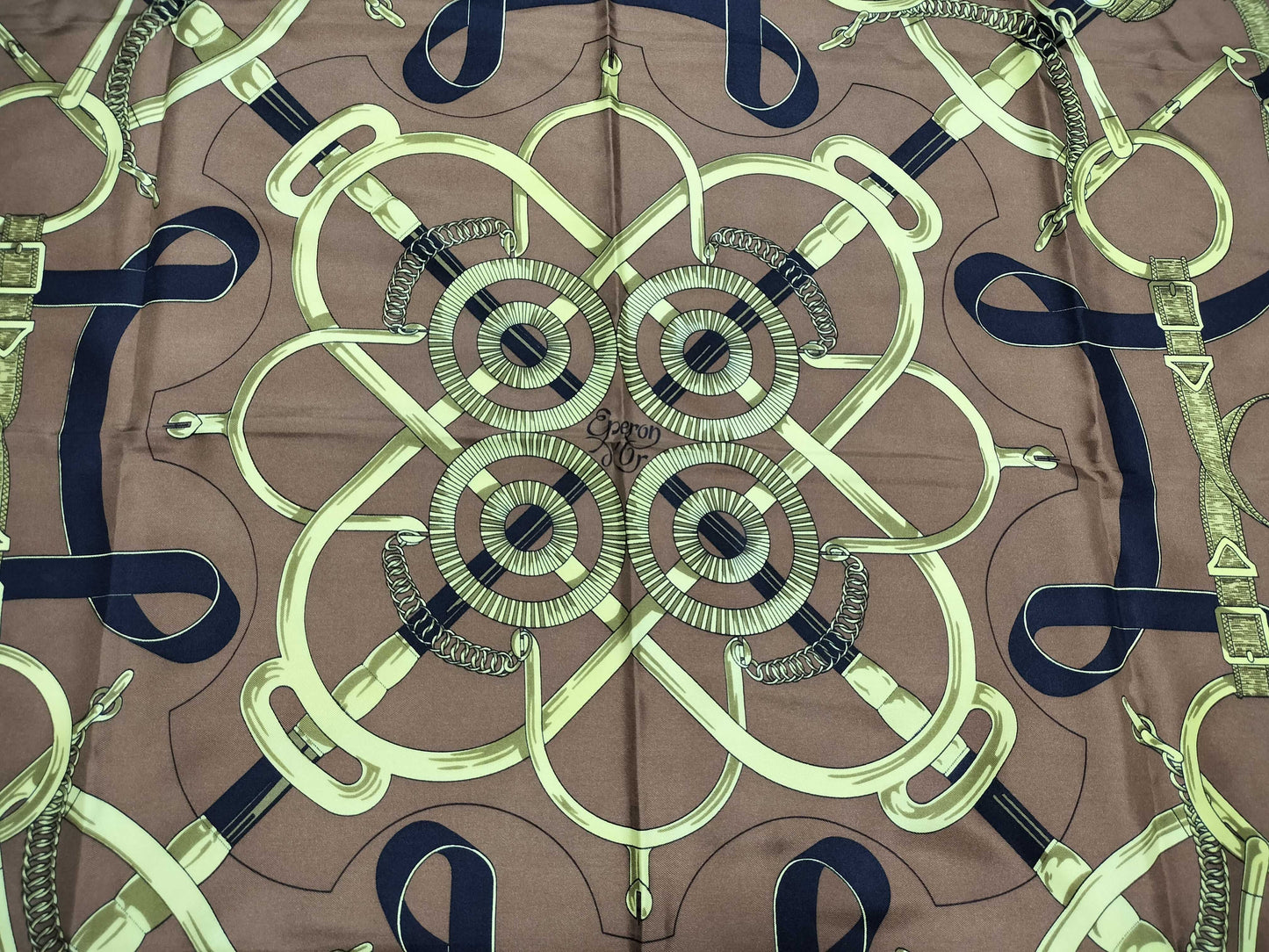 Hermes   |     Eperon D'Or Carre 90