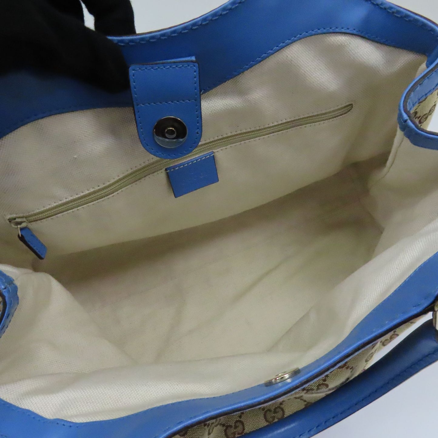 Gucci   |    Sukey Tote Medium, GG Canvas