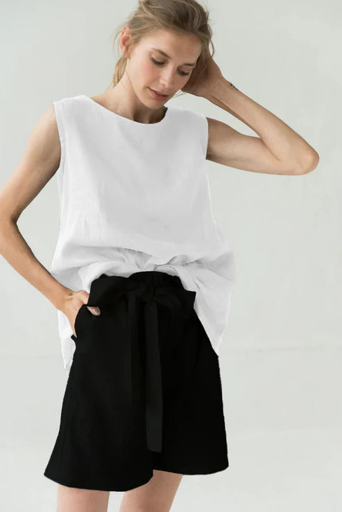 Le Muse   |    High waisted linen shorts