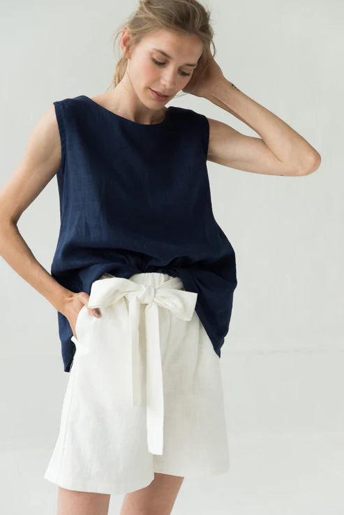 Le Muse   |    High waisted linen shorts