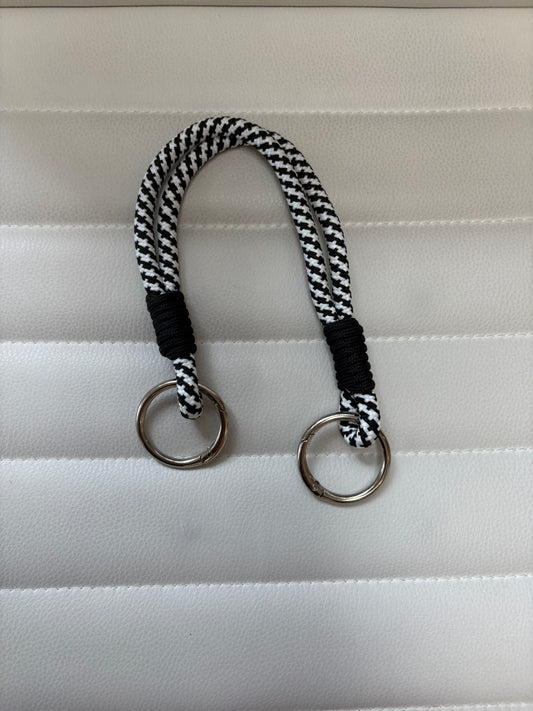 Black and White Clasp Cord
