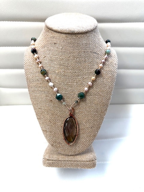 Olivia Kutz   |    Labradorite Pendant Necklace