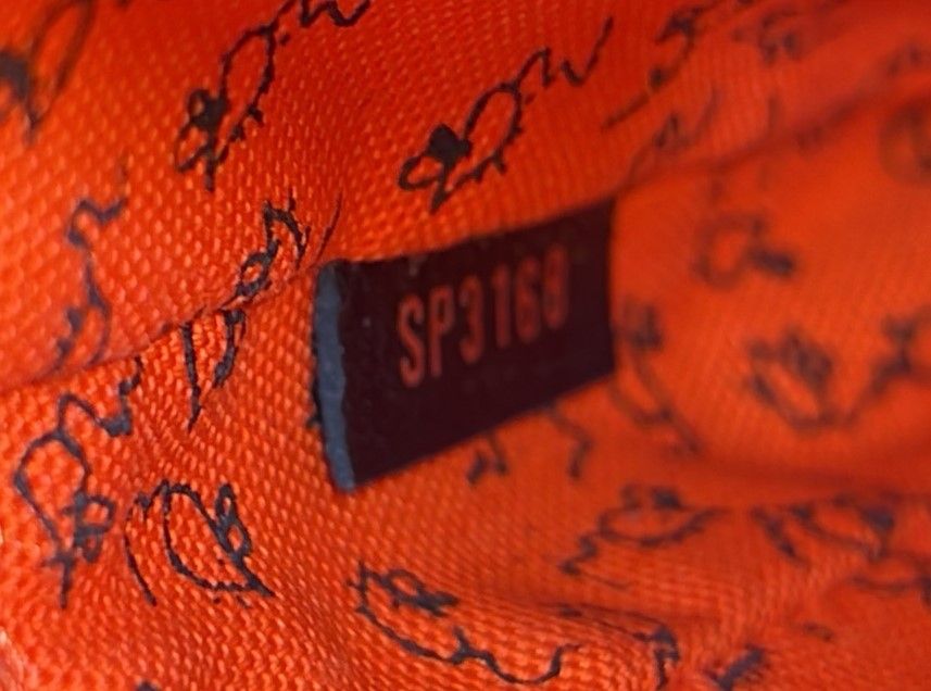 Louis Vuitton   |    Grace Coddington Dog Face