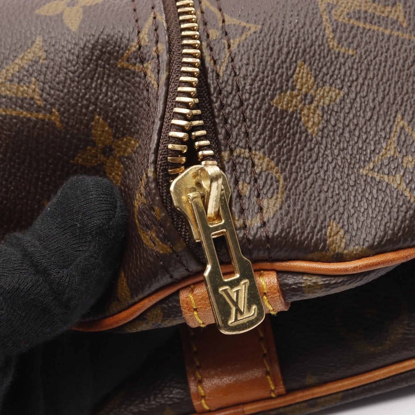 Louis Vuitton   |    Keepall Bandouliere 50, Monogram