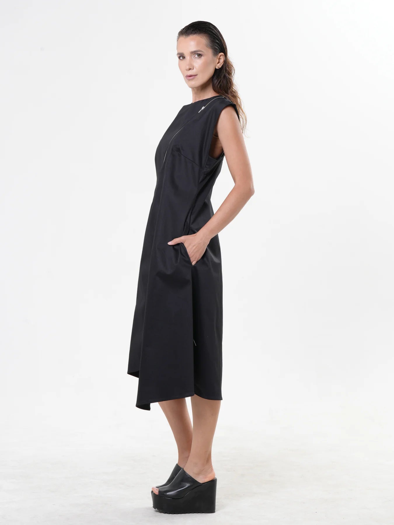 Metamorphoza   |    Midi Zipper Dress In Black