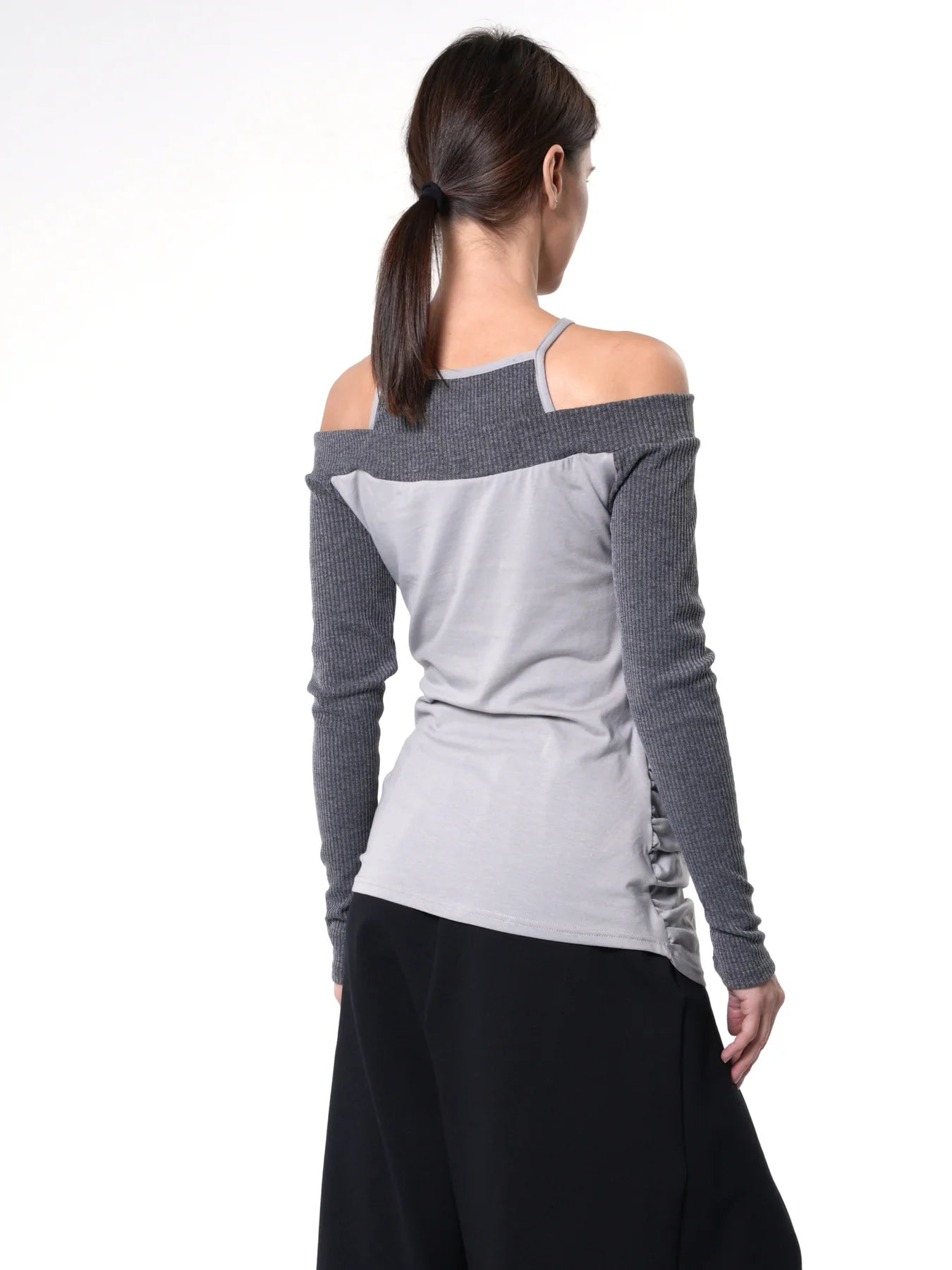 Metamorphoza   |   Open Shoulders Long Sleeve Top in Gray