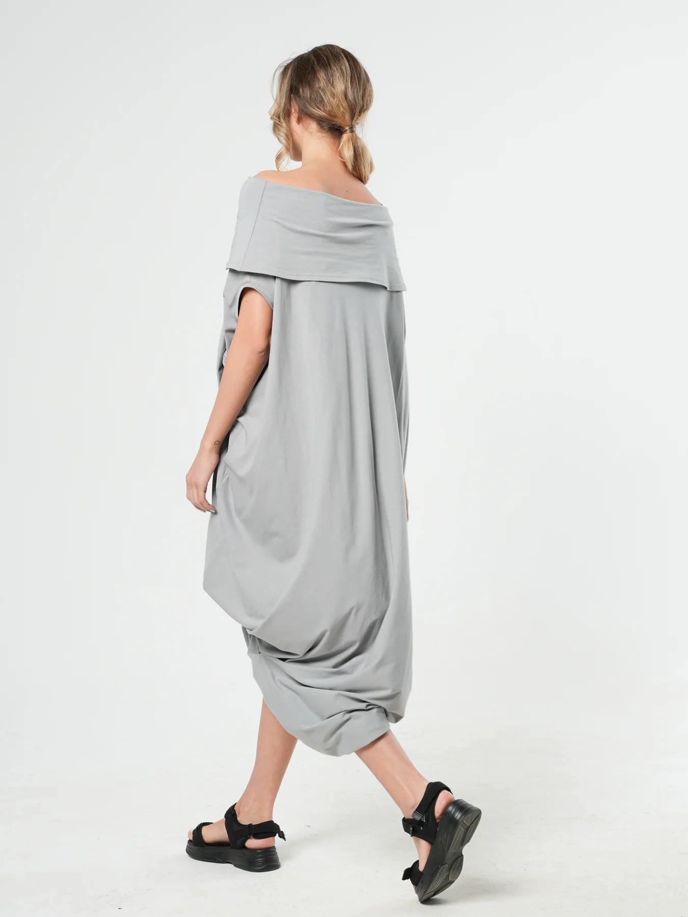 Metamorphoza   |   Oversize Cotton Kaftan Dress In Light Grey