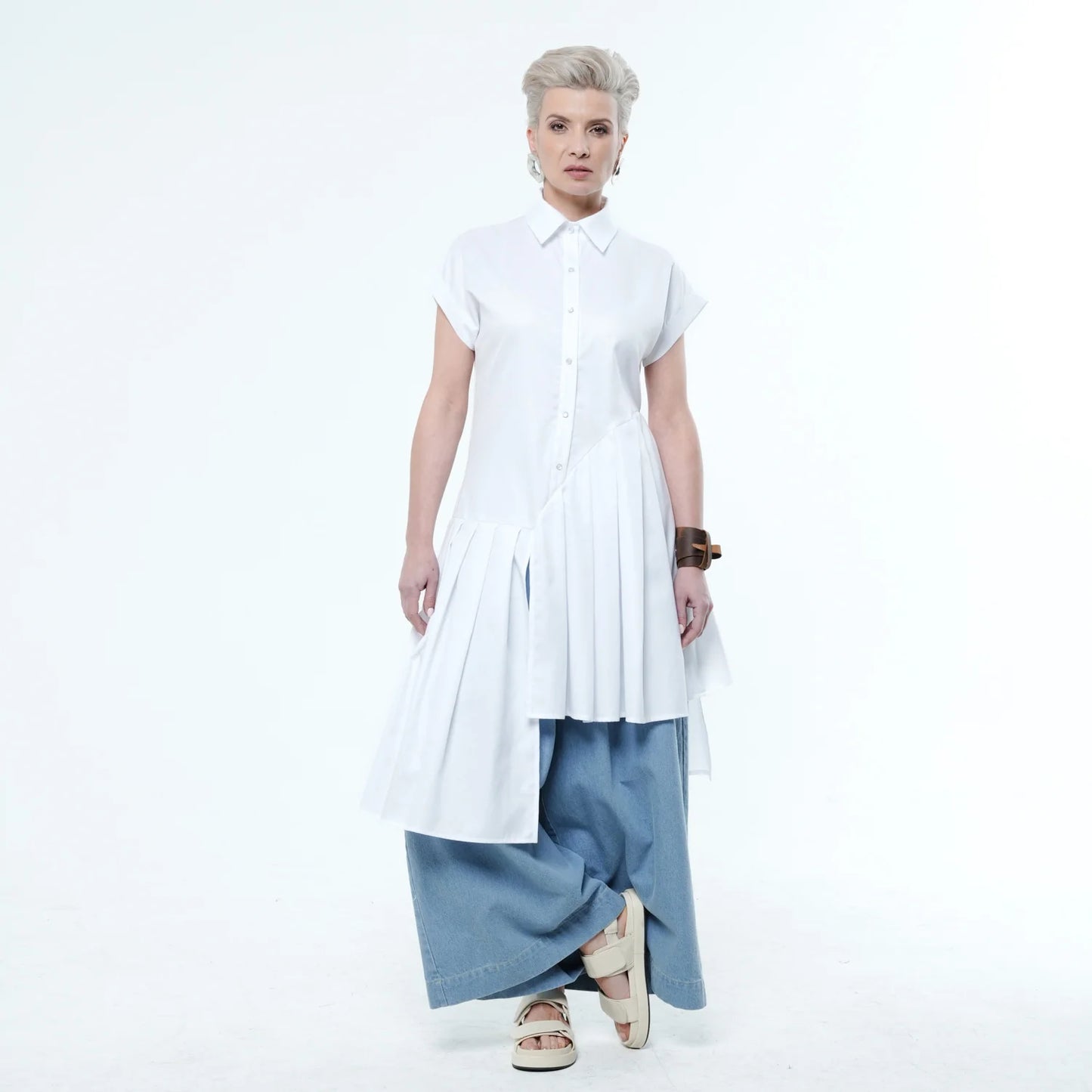 Metamorphoza   |    Pleated Tunic Shirt In White