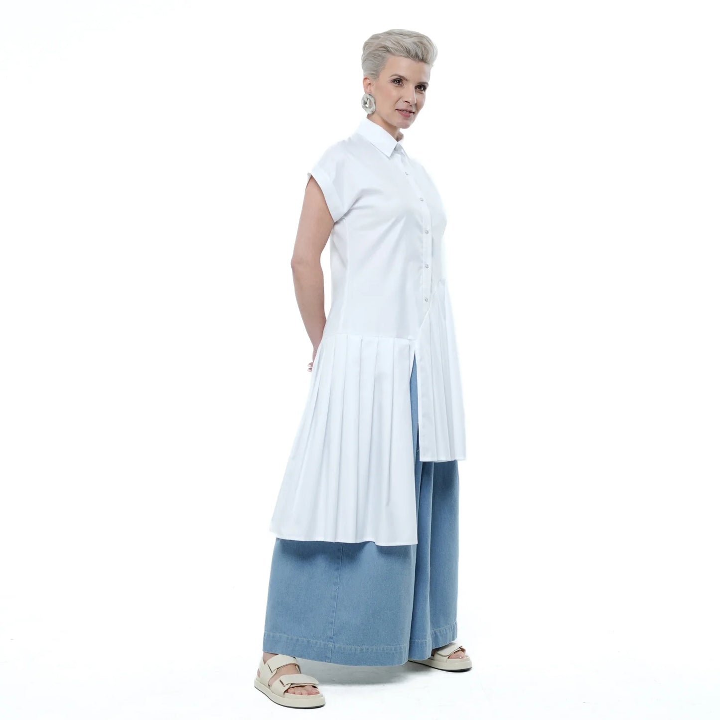 Metamorphoza   |    Pleated Tunic Shirt In White