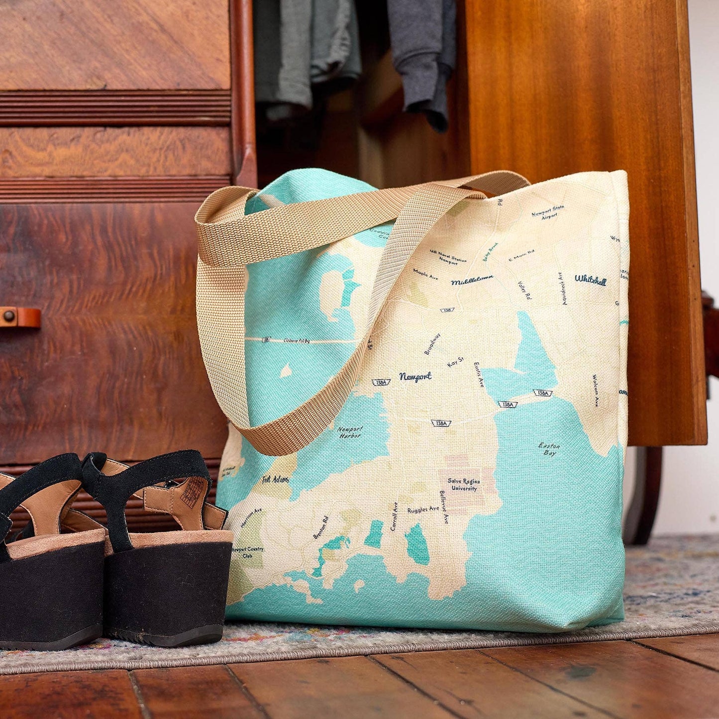St Simons Tote   |   With Whale Inner