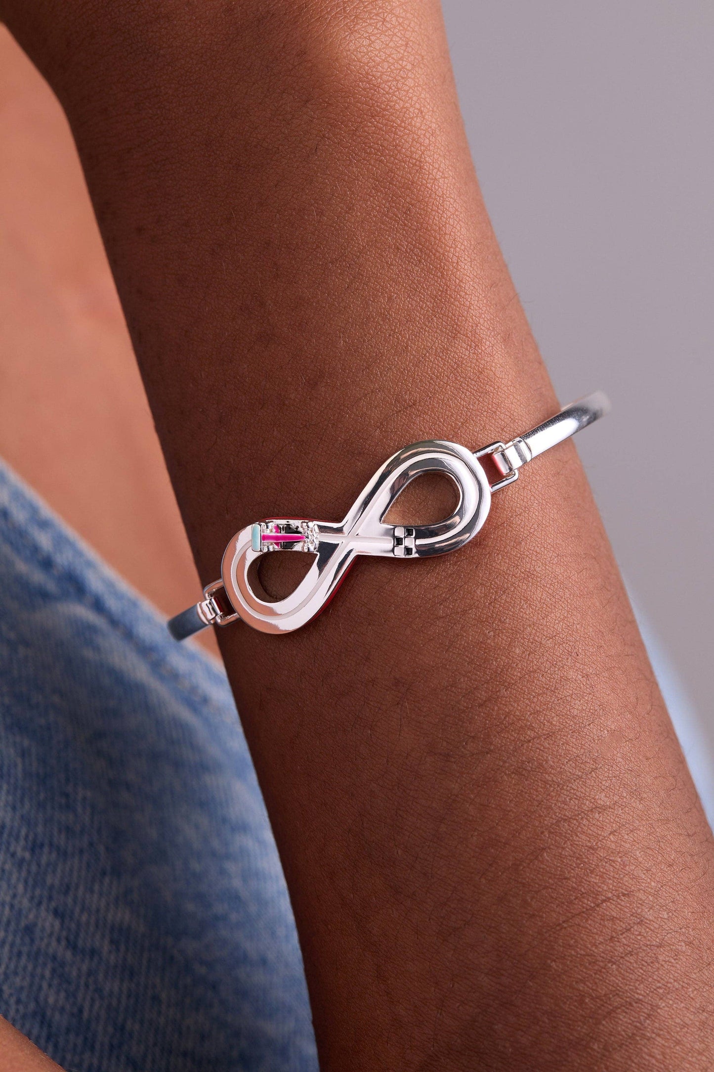 Hot Wheels™ Figure 8 Racecar Tension Bangle: Silver