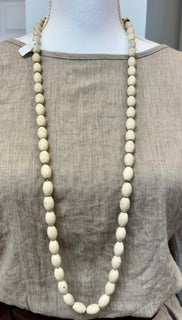 Velatti statement necklace with sculptural gold closure